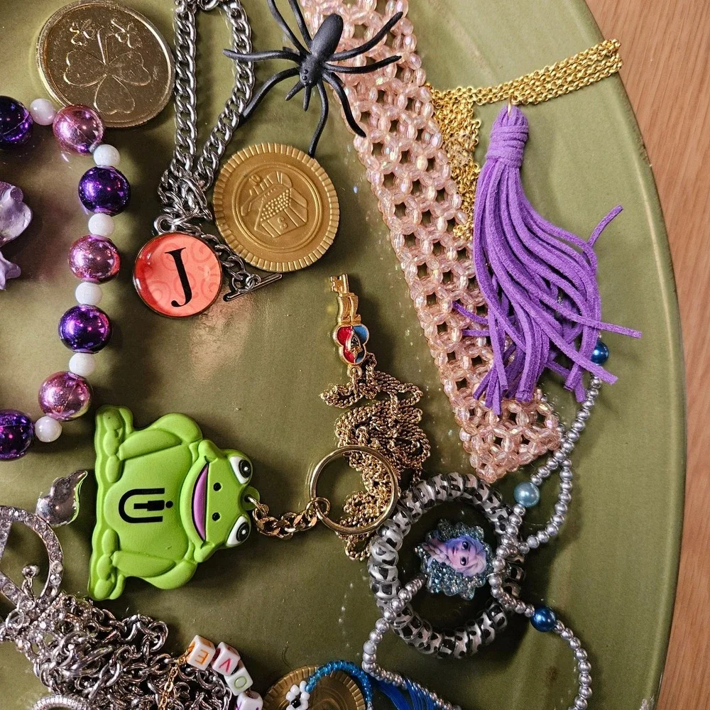 Vtg-Now JUNK Jewelry Lot~Young Adult~Teens~Children~ Wear Or For Projects~Crafts